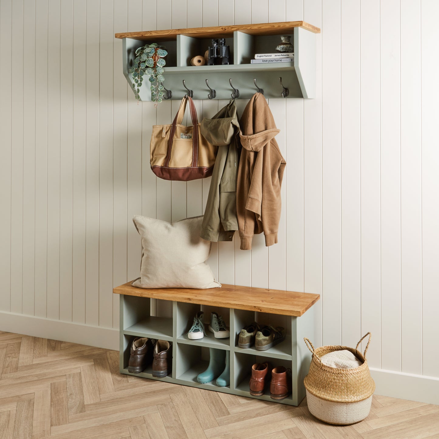 Hall Shelf with Coat Rack: 3 Shelves