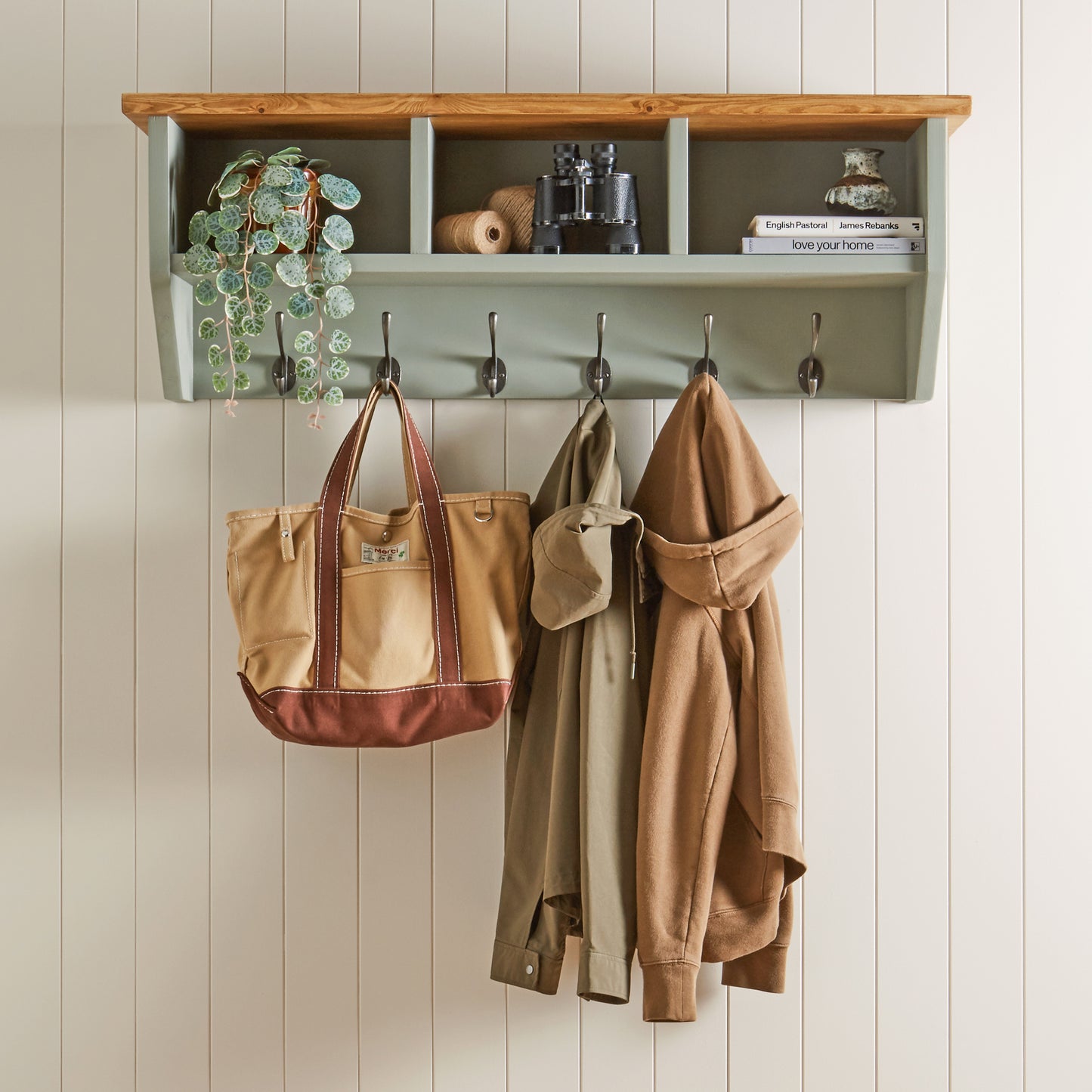 Hall Shelf with Coat Rack: 3 Shelves