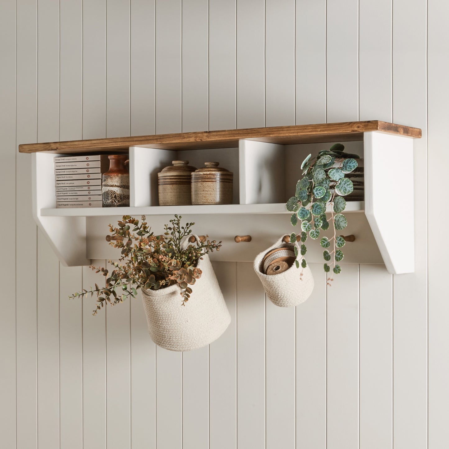 Hall Shelf with Coat Rack: 3 Shelves