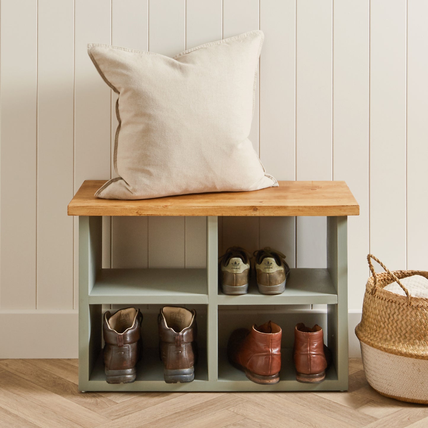 Wooden Shoe Storage Bench: 4 Shelves