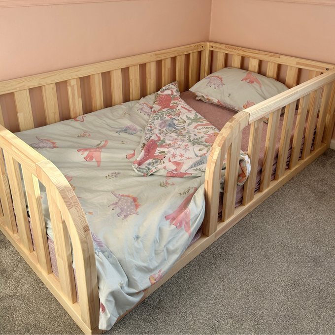 Toddler Floor Bed - Fully Rounded Opening, Left Side