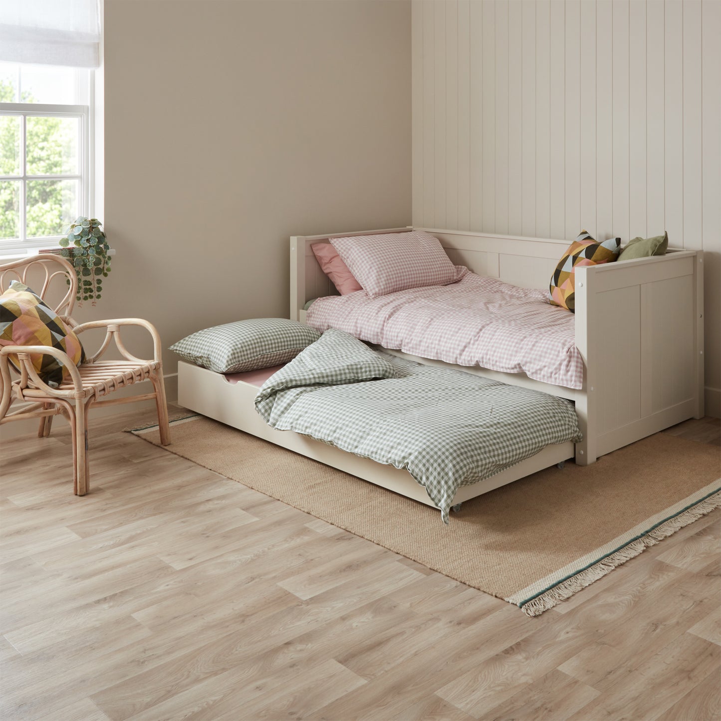 Hamptons Day Bed