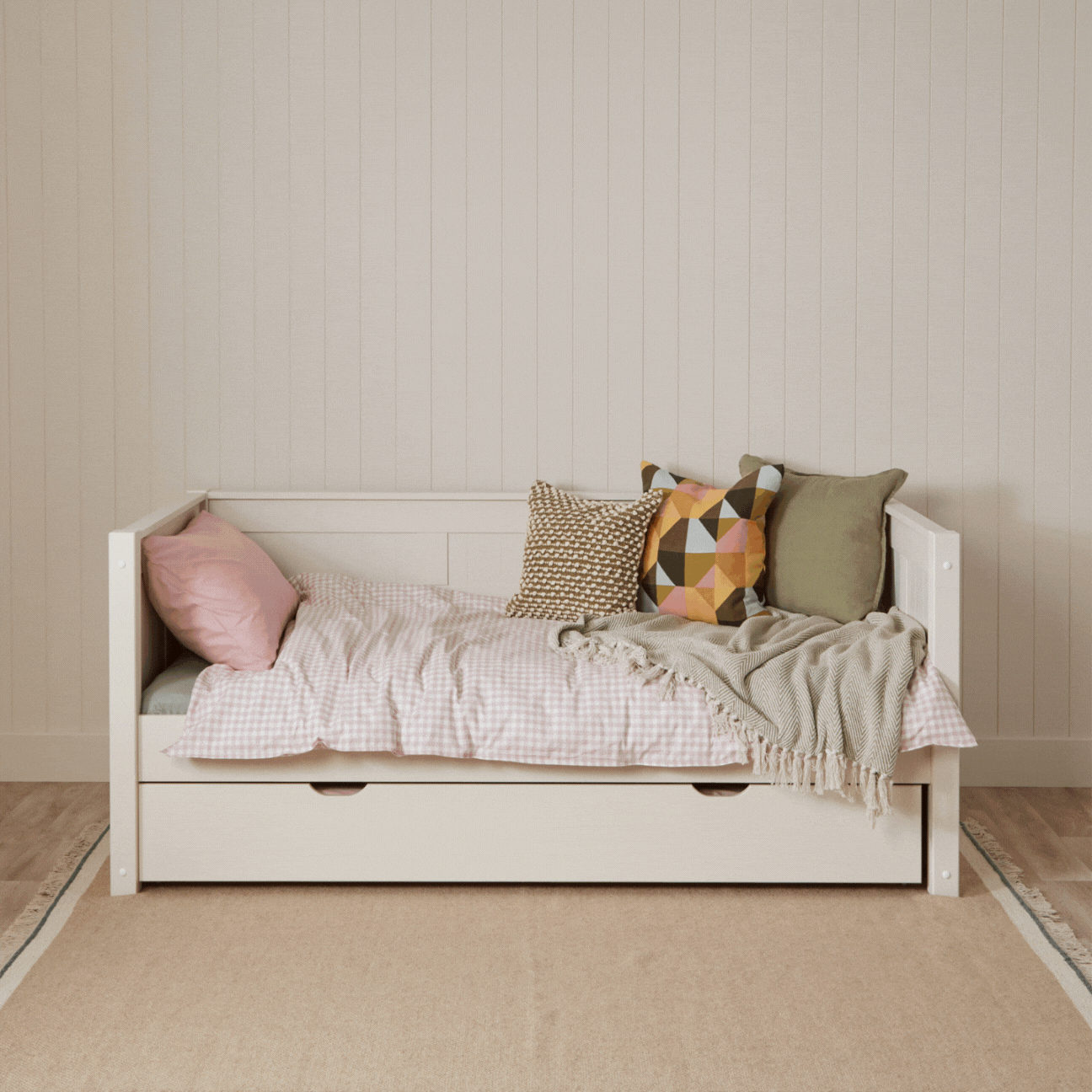Hamptons Day Bed