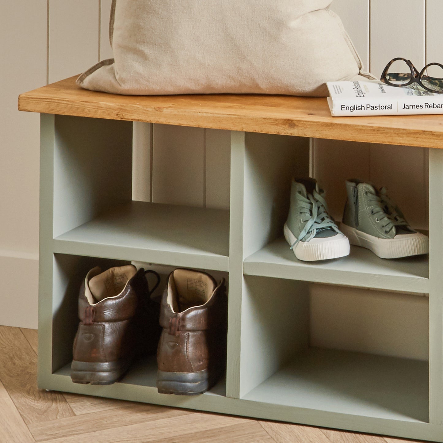 Wooden Shoe Storage Bench: 6 Shelves