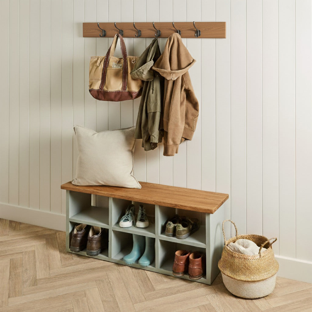 Anpassbare Hängeschiene aus massivem Kiefernholz