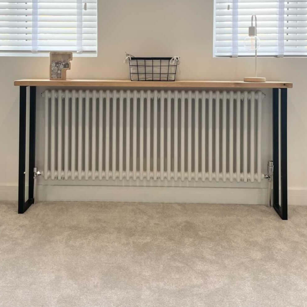 Rustikale Heizkörperverkleidung mit Kastenbeinen – 130 cm x 20 cm