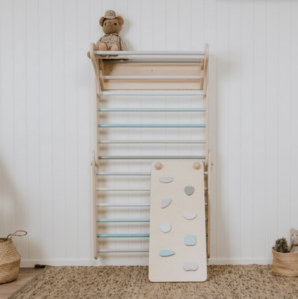 Schwedisches 2-in-1-Kletterwand-Set mit Rampe