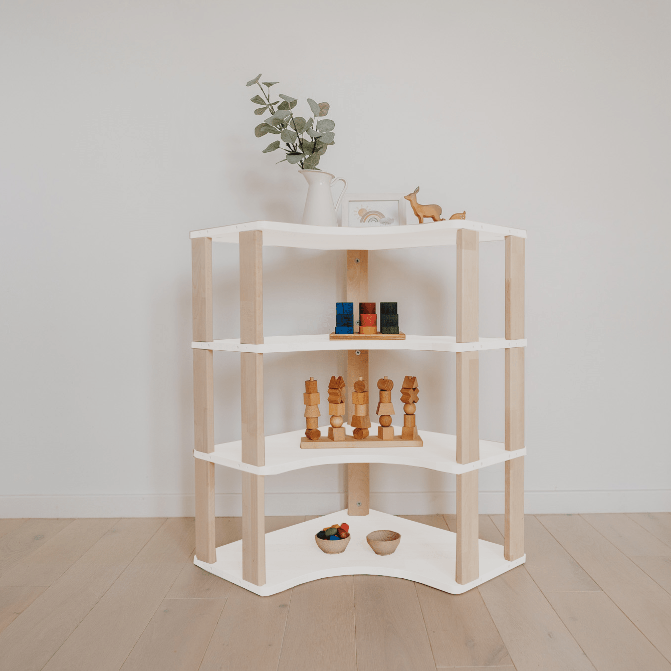 Corner Shelves: Four Shelves White -