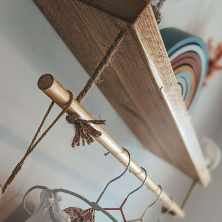 Étagère flottante pour chambre d'enfant avec tringle à vêtements - 60 cm x 22 cm