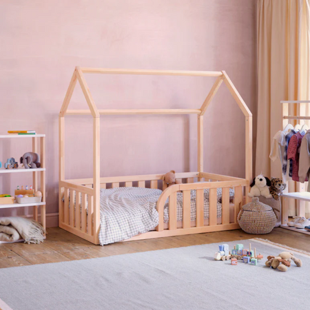 Toddler house floor bed with wooden frame and cozy mattress, perfect for safe and stylish kids’ bedroom furniture.