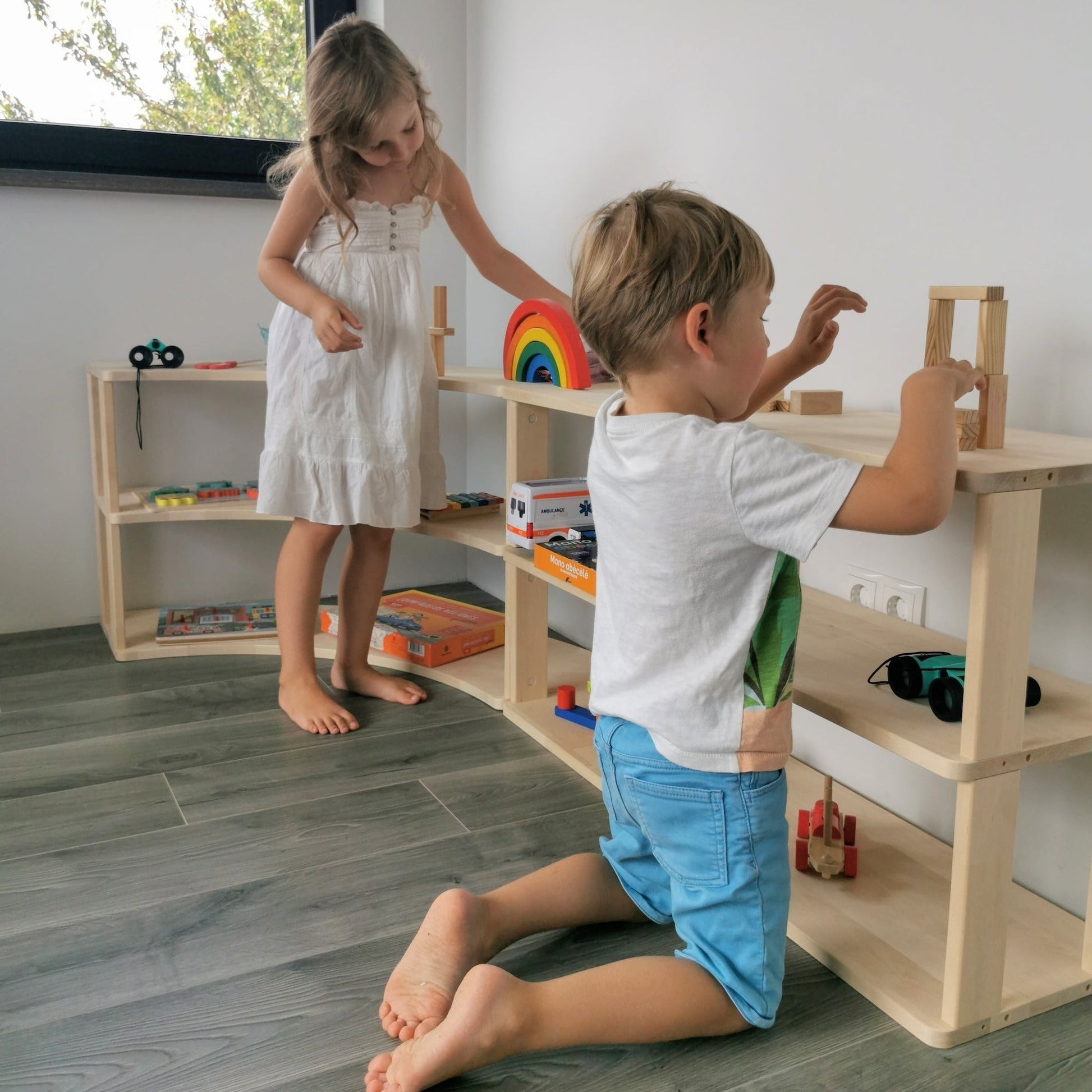 Montessori Arc Shelves - Kids