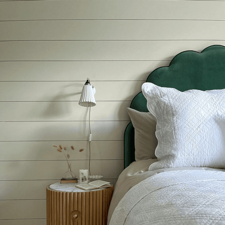 @crack_the_shutters Schlafzimmer-Paneelset mit Nut-und-Feder-Brettern